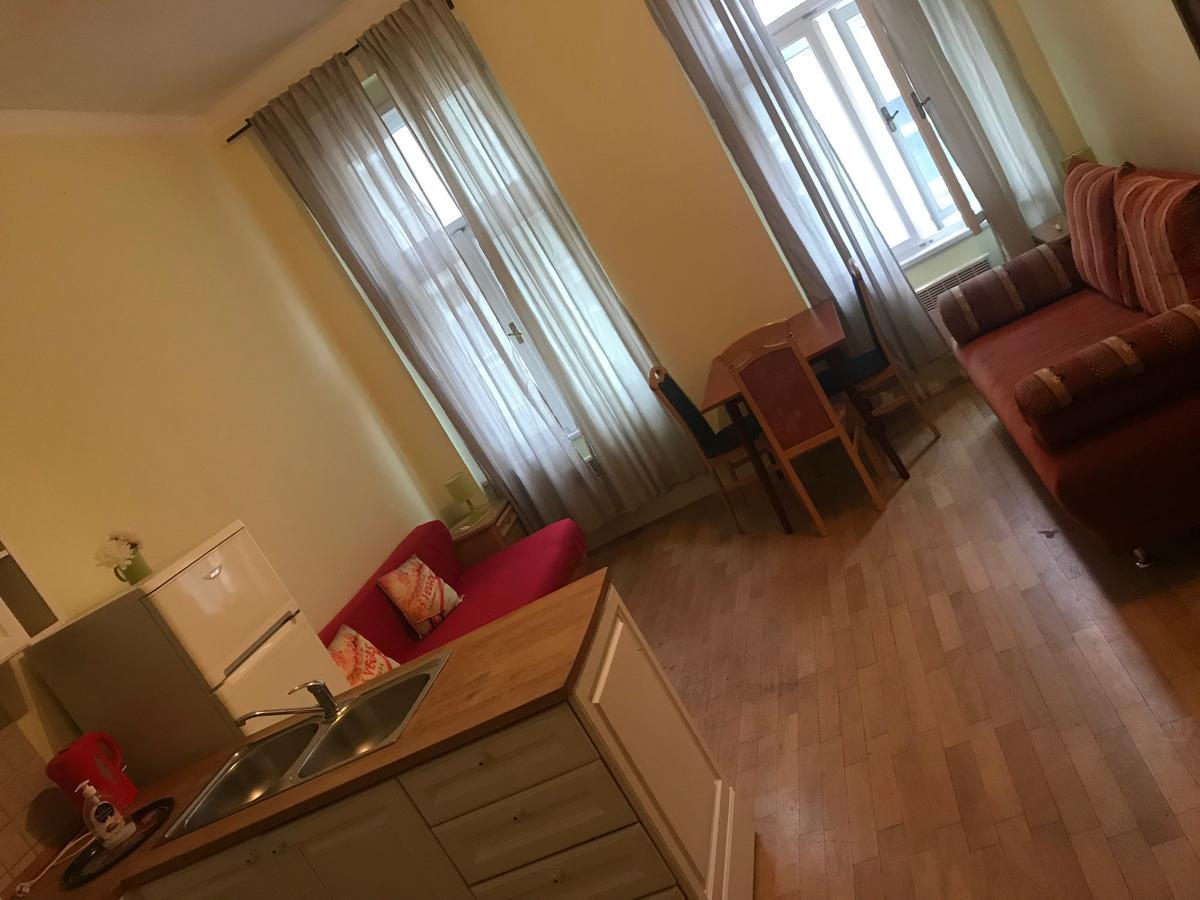 Blahnikova Aparthotel Прага Екстериор снимка