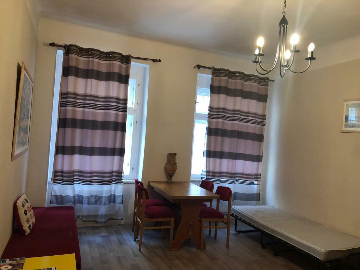Blahnikova Aparthotel Прага Екстериор снимка